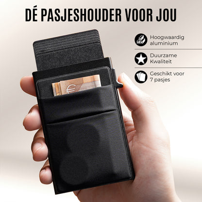 EliteWallets pasjeshouder gemaakt van duurzaam aluminium, geschikt voor 7 passen en voorzien van RFID-bescherming.