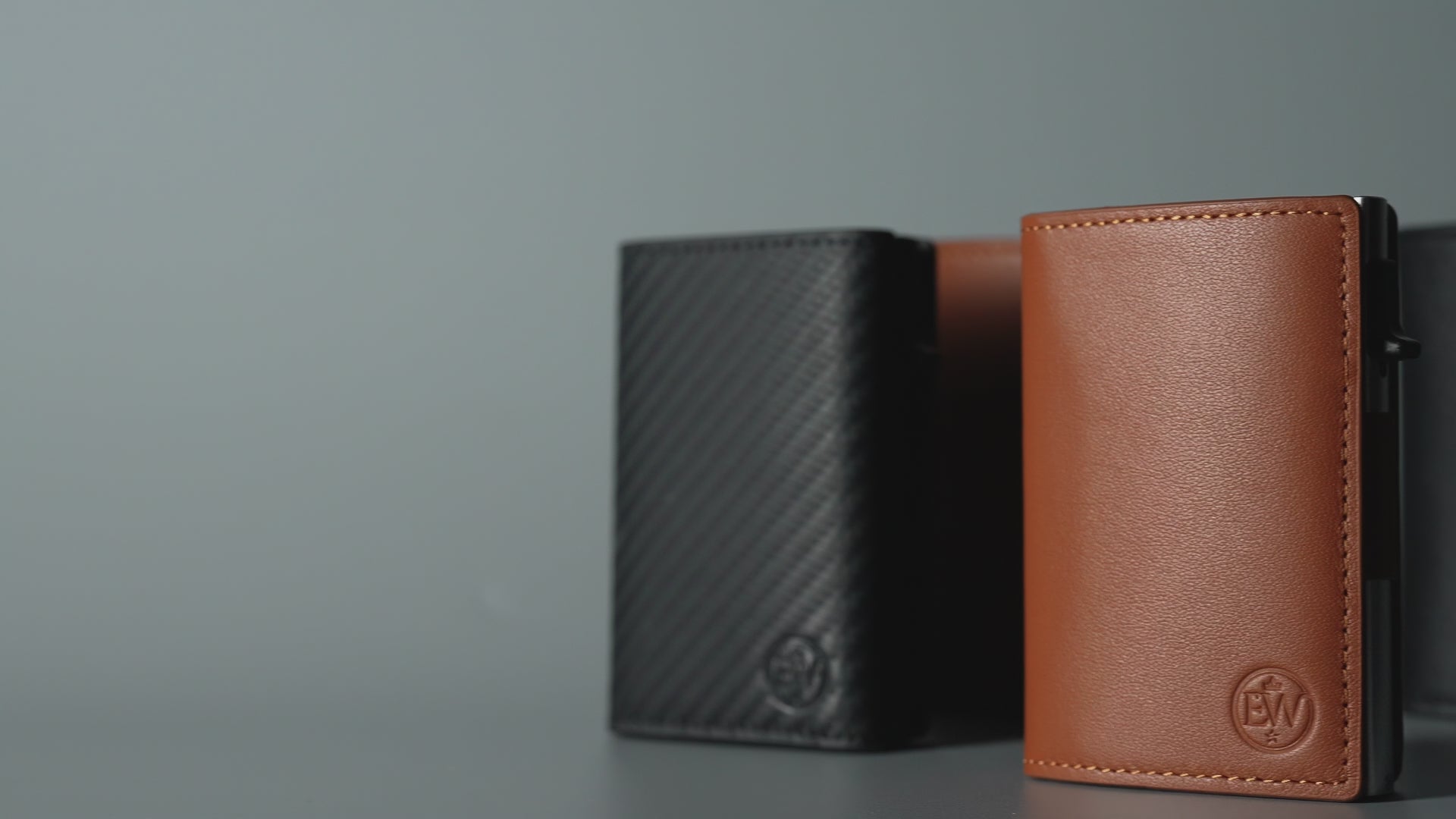 Video laden: Luxe pasjeshouder van EliteWallets